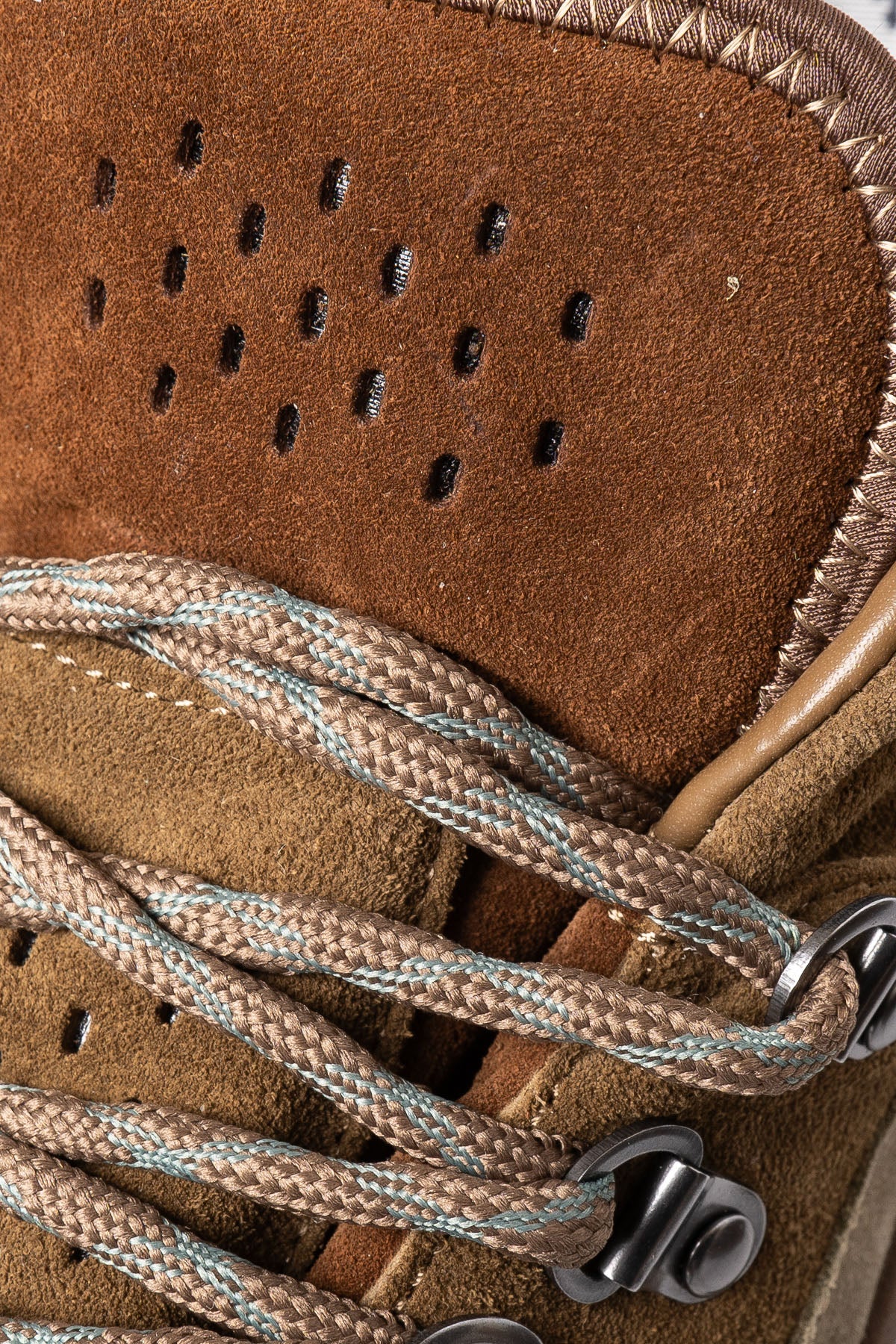 South2 West8 x SUICOKE Beetle Lo - Olive