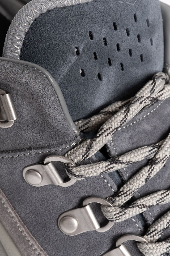 South2 West8 x SUICOKE Beetle Lo - Grey – BLUE IN GREEN SOHO