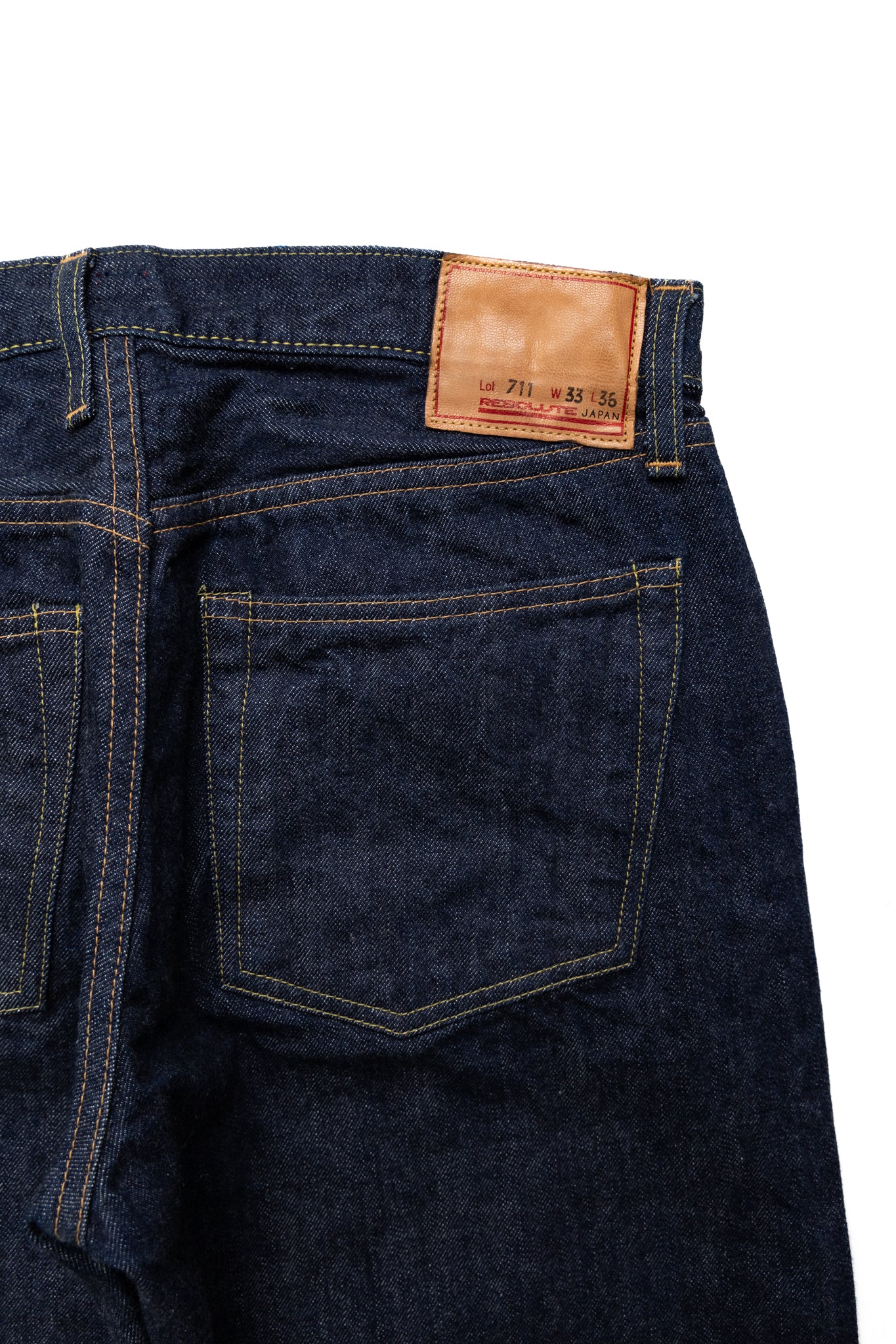 711 Semi Wide Straight Jeans