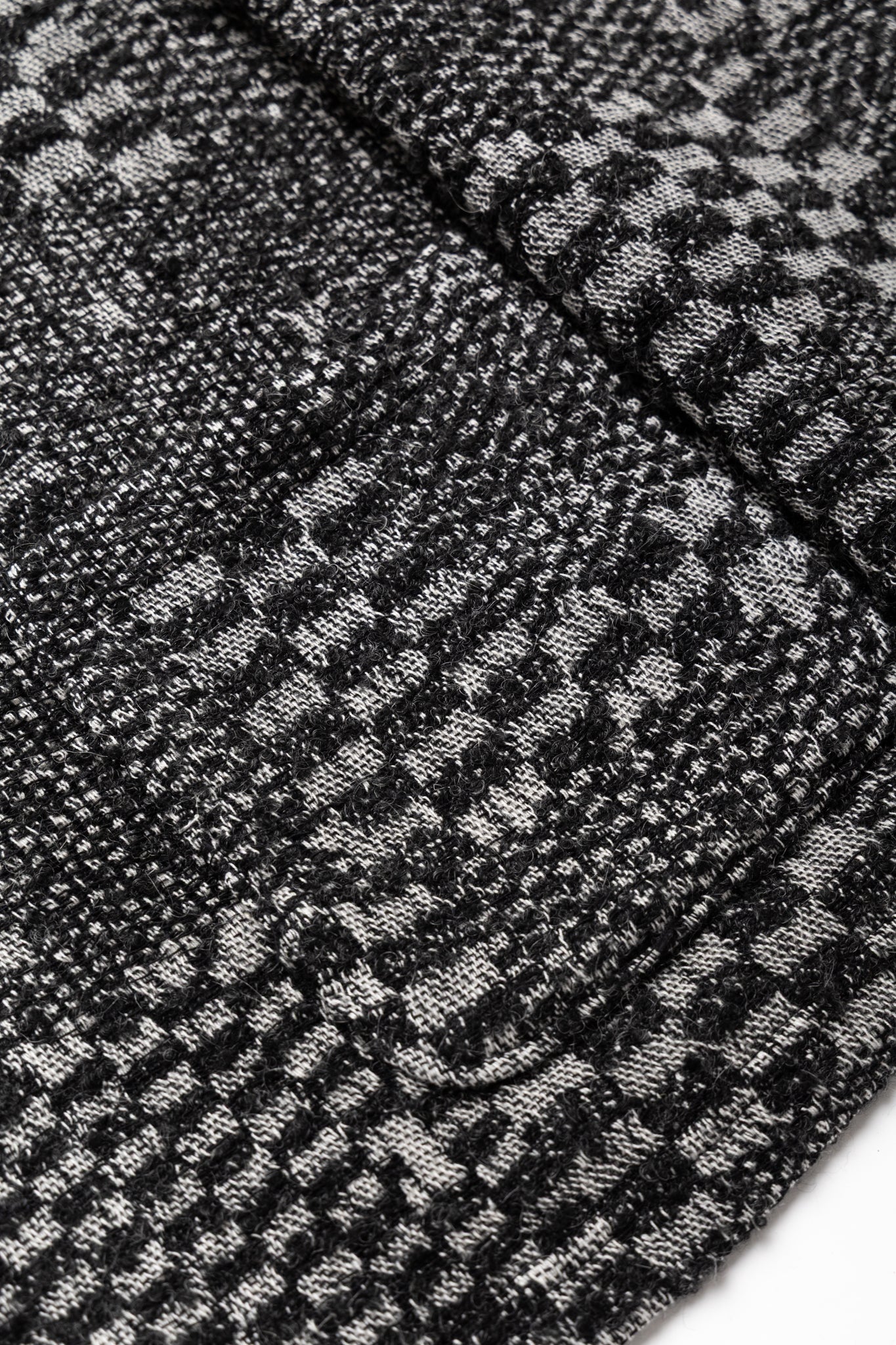 Knit Cardigan Block Jacquard - Black/White