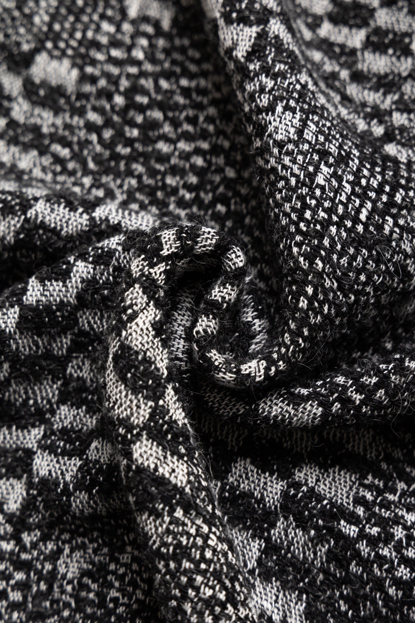 Knit Cardigan Block Jacquard - Black/White