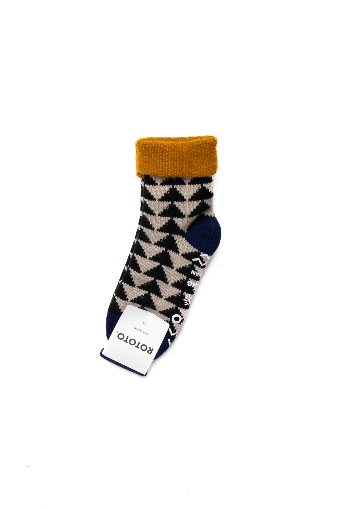 Comfy Room Socks "Sankaku"