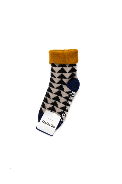 Comfy Room Socks "Sankaku"