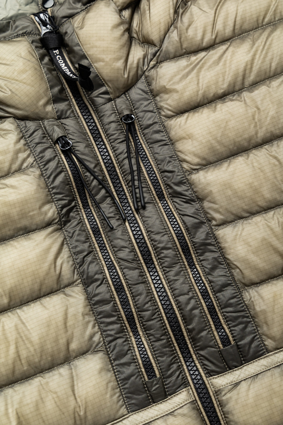 C.P. COMPANY D.D. Shell Medium Goggle Down Jacket - Fallen Rock