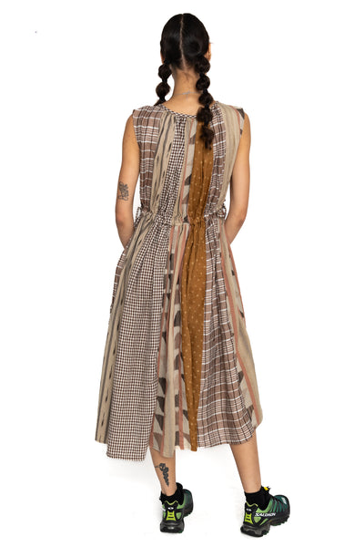 Kapital patchwork dress - cotton and linen blend. Adjustable ties to fix to your preferred silhouette 