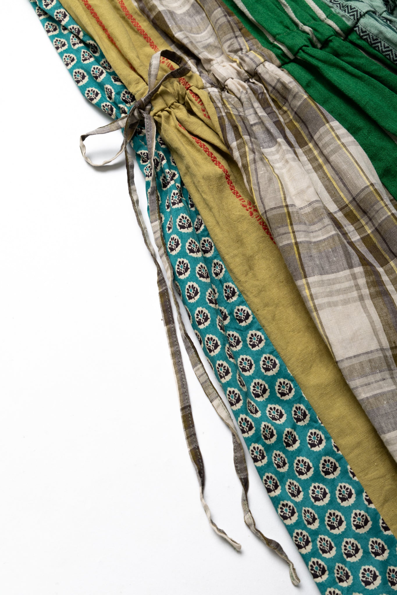 Kapital patchwork dress - cotton and linen blend. Adjustable ties to fix to your preferred silhouette 