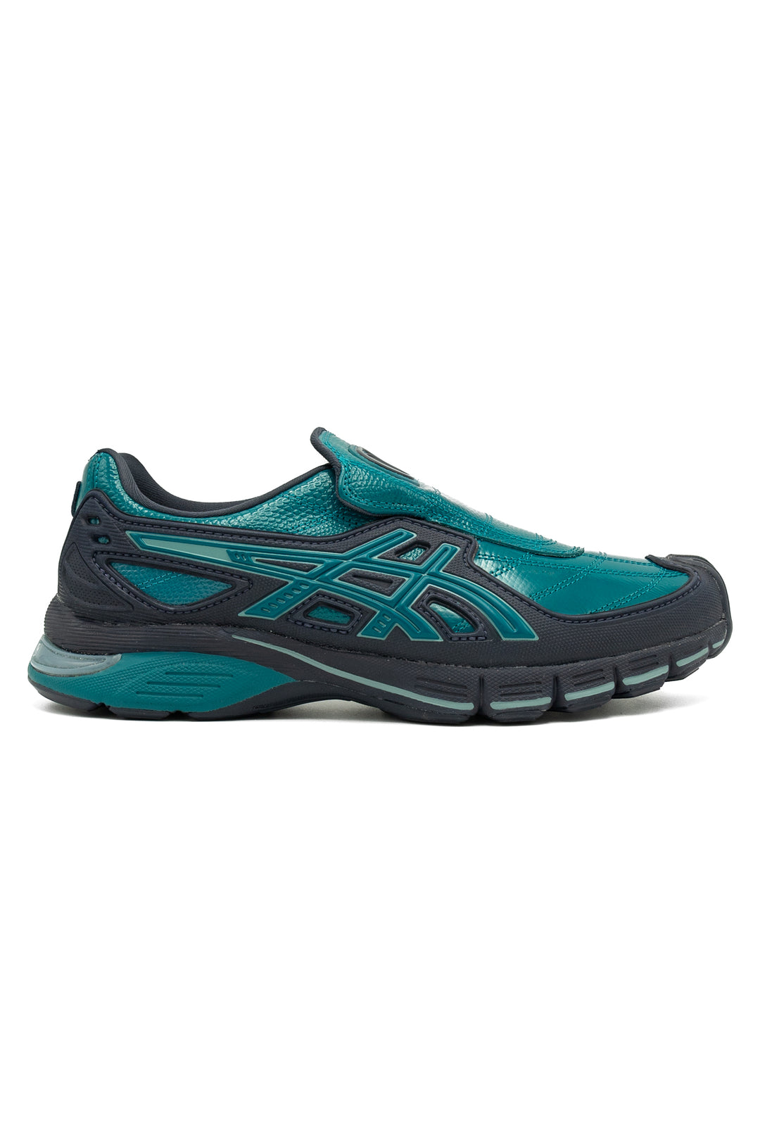 プラチナム　× ボゴールスーダン　オアシスタグ付き ASICS – BLUE IN GREEN SOHO