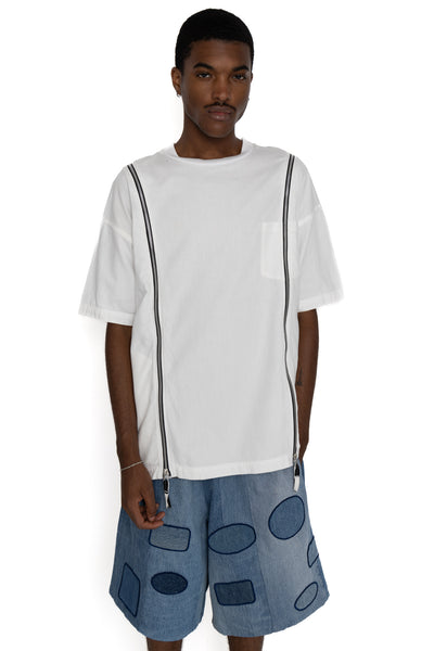  OLD PARK's x MINEDENIM's original denim T-shirt made from 6oz natural slub light ounce denim. Various silhouettes can be adjusted by opening and closing the zipper that runs from the shoulder to the hem. Loose silhouette denim T-shirt 