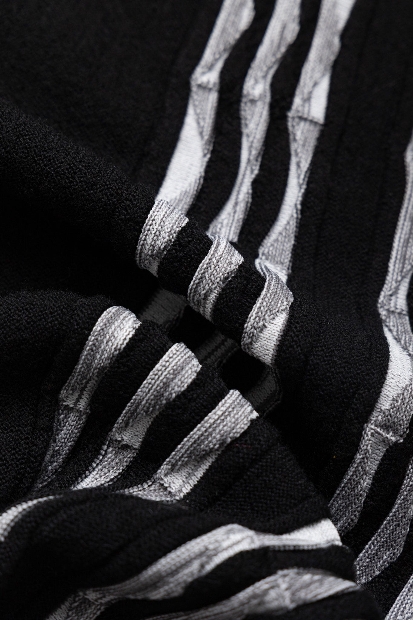 Cardigan Bone Stripe 14G - Black