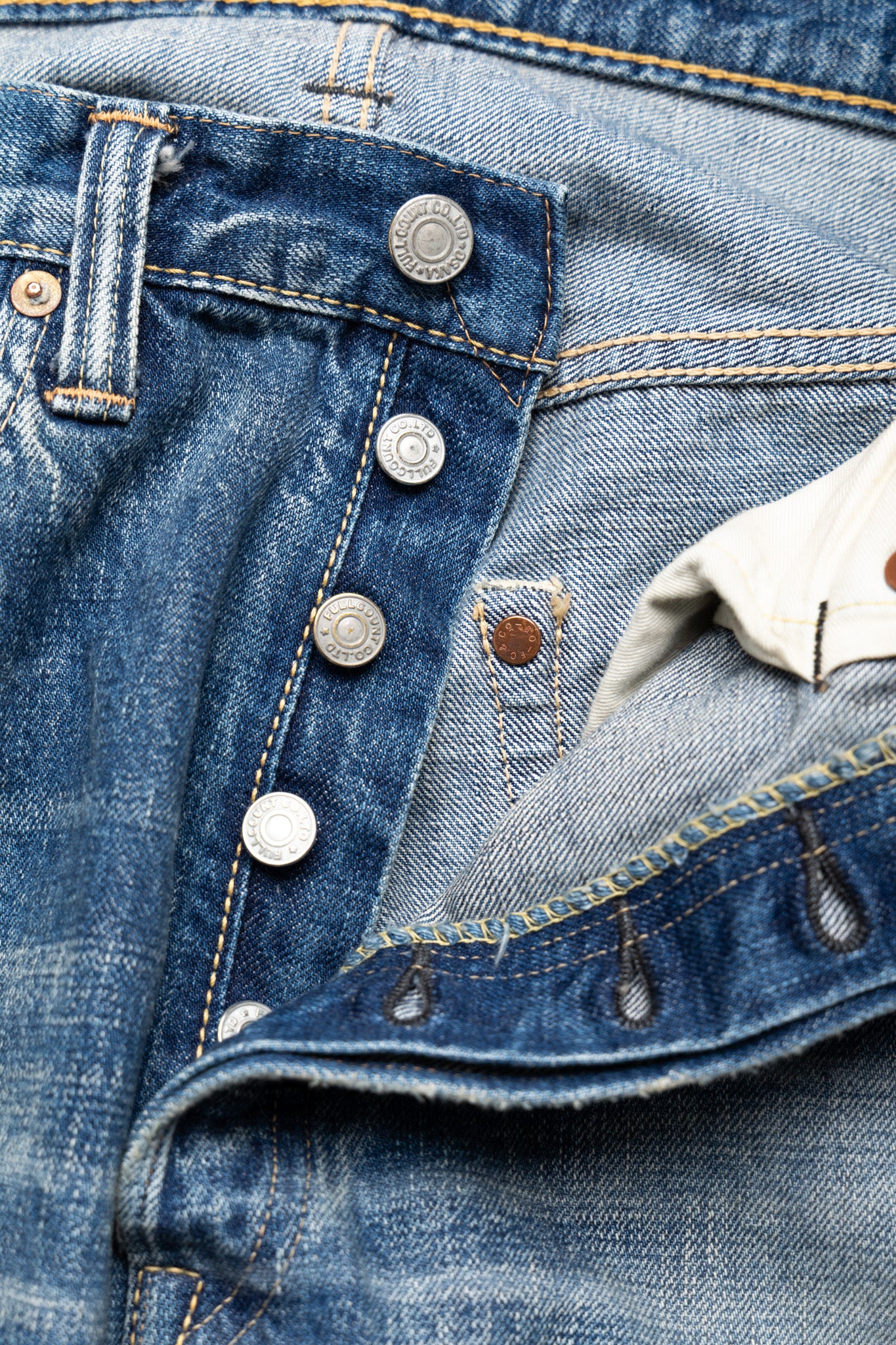 1341-0105 13.7oz Wide Straight Dartford