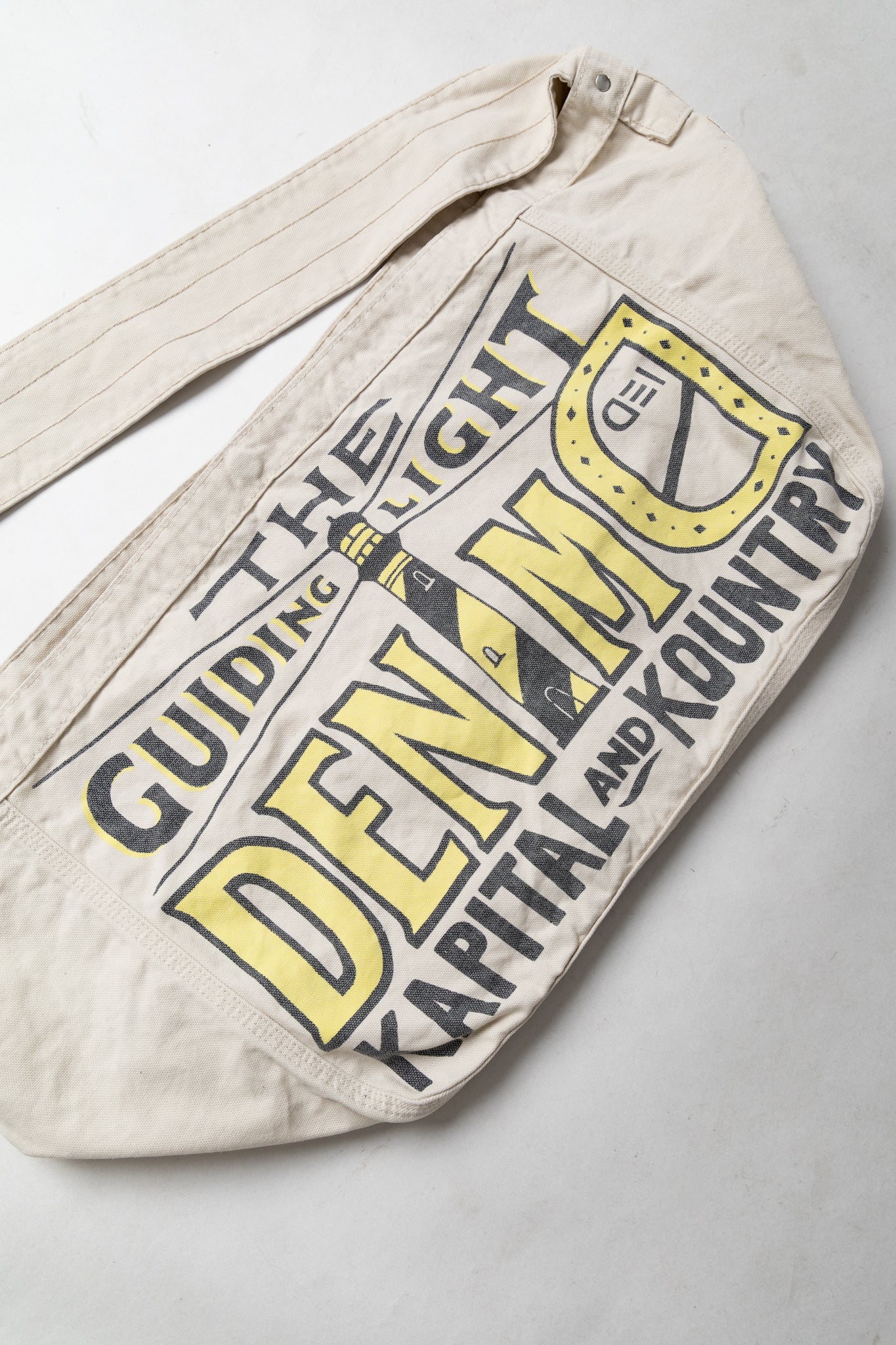 Canvas NEWSPAPER Bag (GUIDING LIGHT) - Ecru