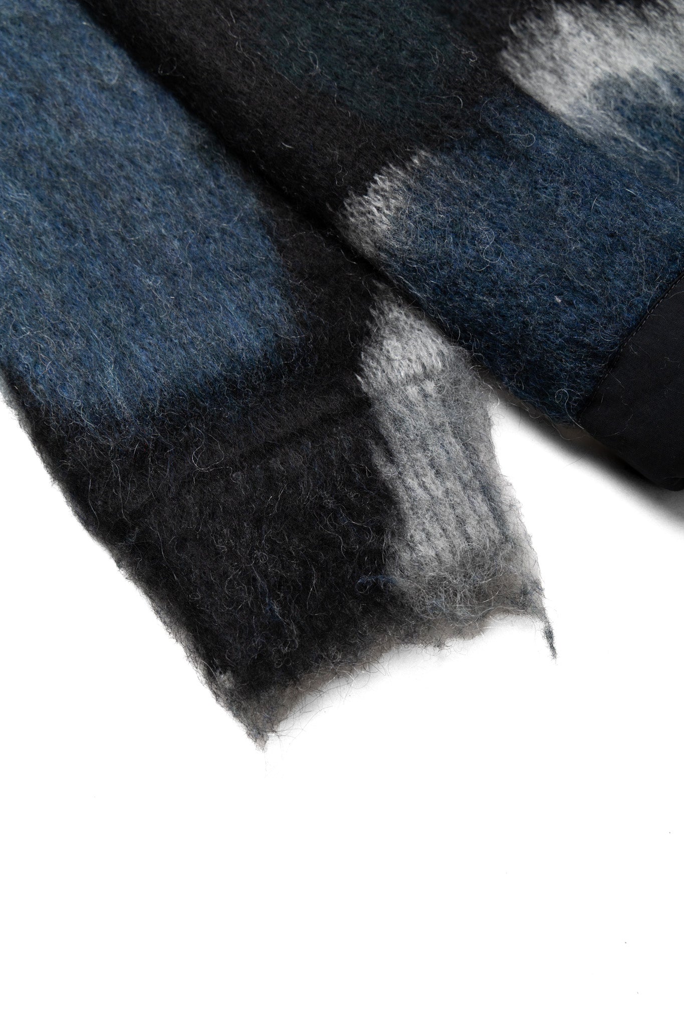 Mix Color Shaggy Knit Sweater - Black