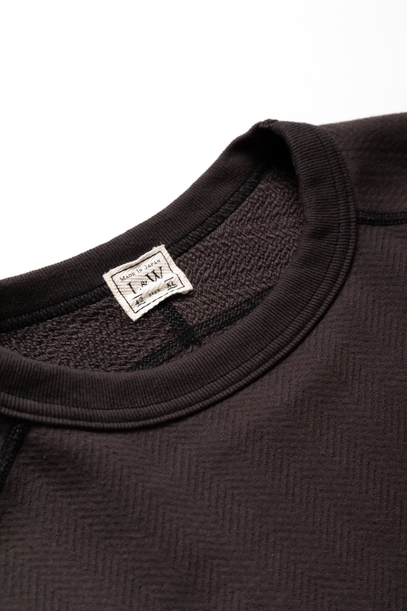Herringbone Pile Raglan Crewneck - Antique Black