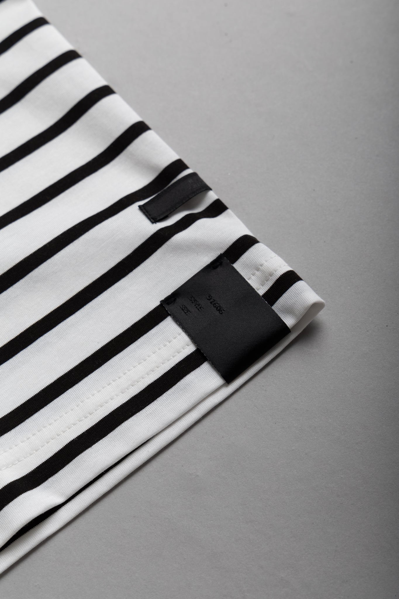 Stripe T-Shirt - White x Black