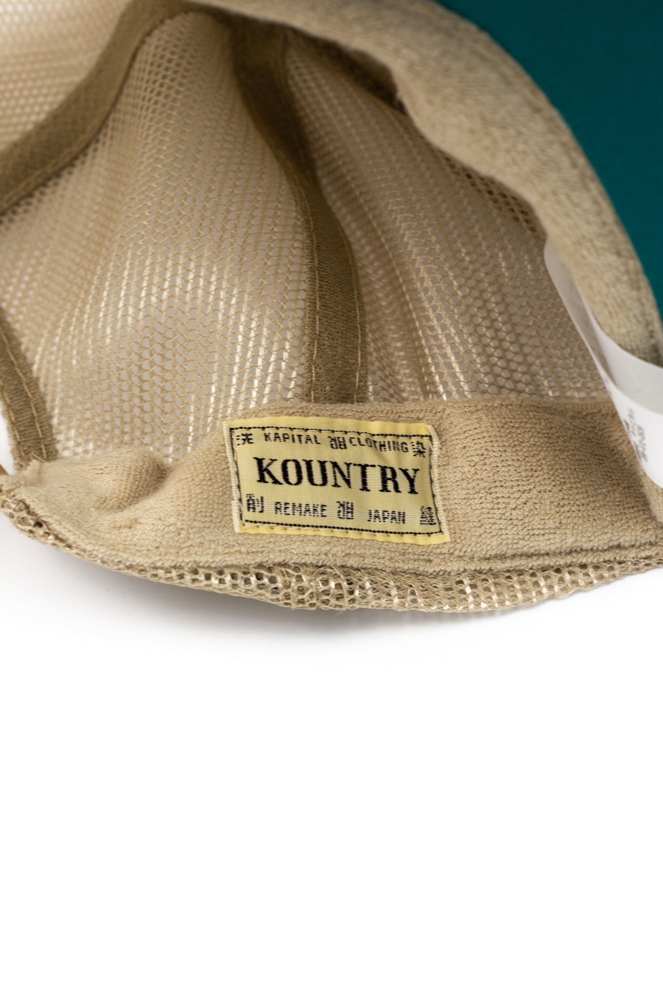 CONEYCOWBOWY Trucker Cap - Beige x Turquoise