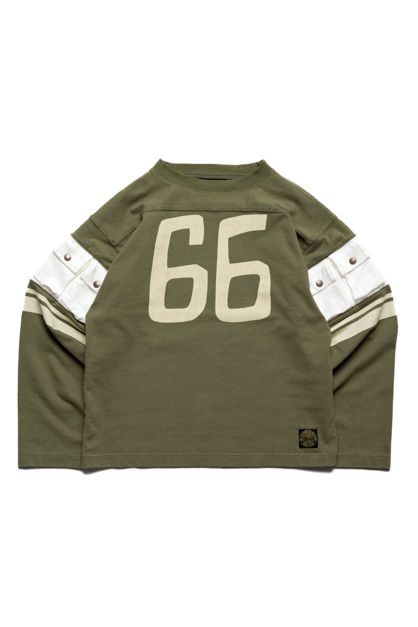 Kapital football long T-shirt made of thick and firm jersey. Utility pockets on the sleeve. Color: Khaki Made in Japan 100% cotton