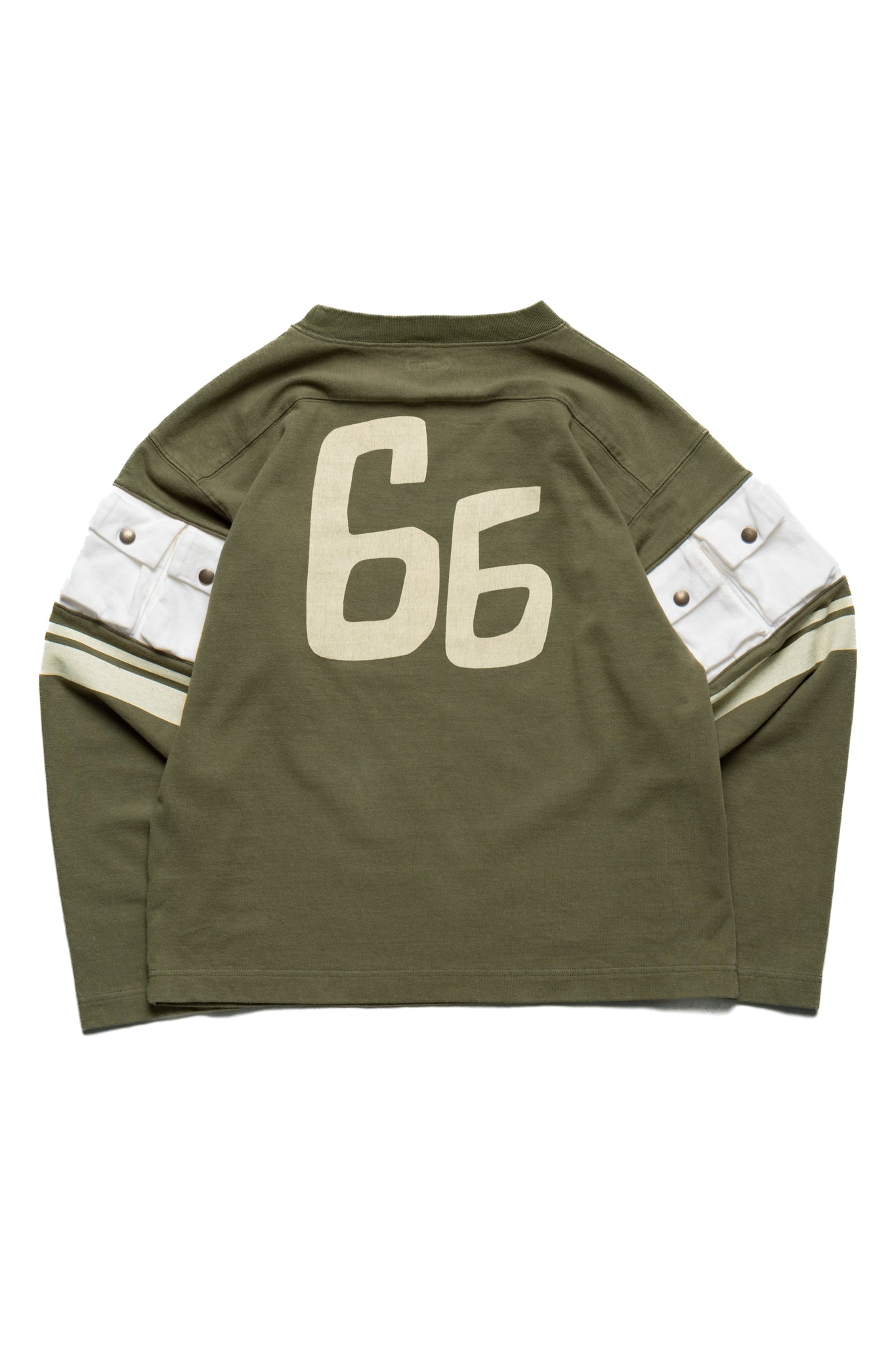 Kapital football long T-shirt made of thick and firm jersey. Utility pockets on the sleeve. Color: Khaki Made in Japan 100% cotton