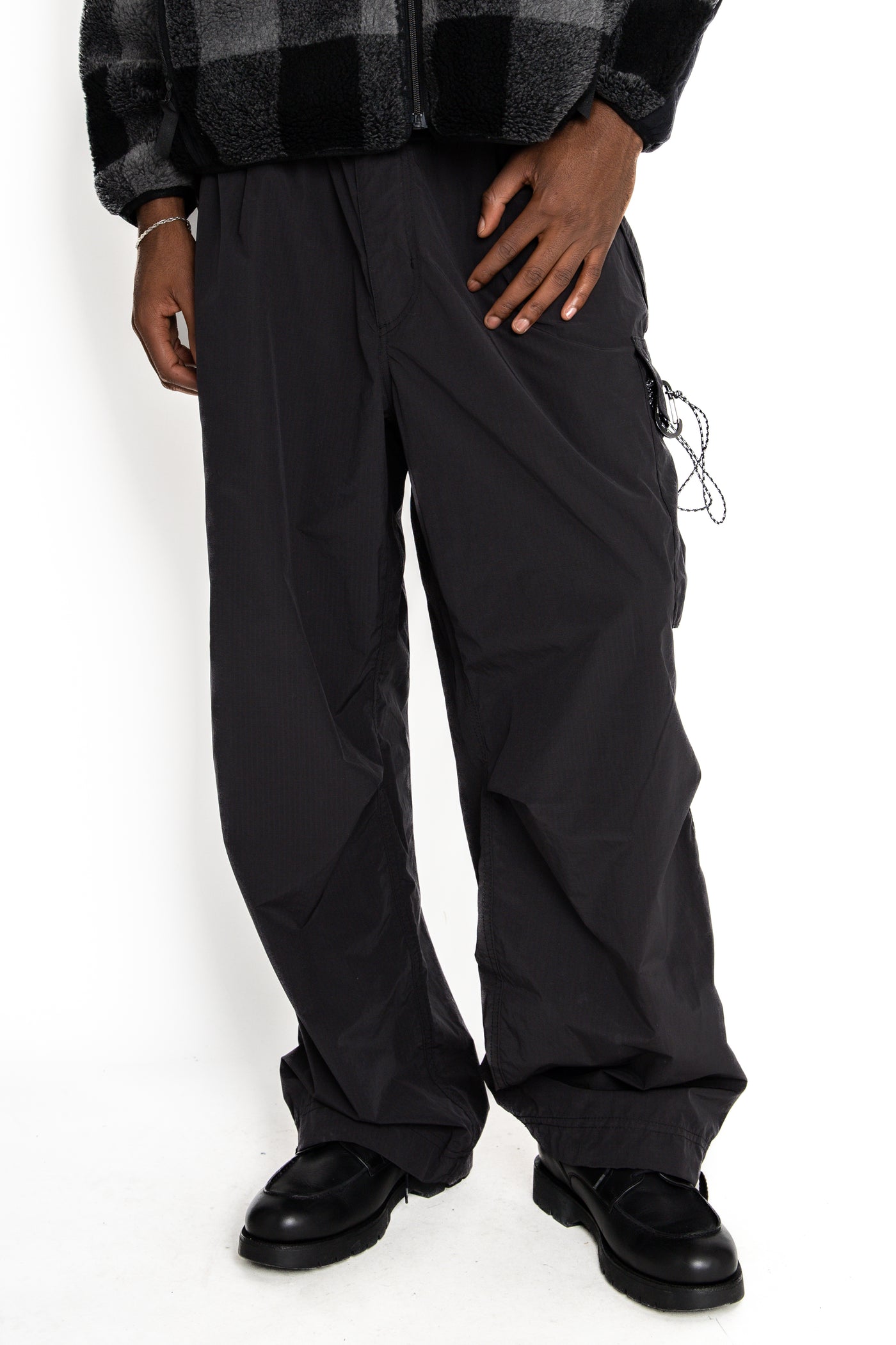 Oversized Cargo Pants - Black