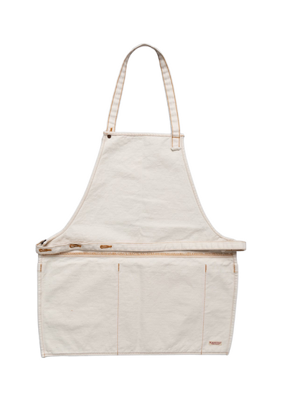Kapital 2023 Spring Summer advertising apron with a vintage-like logo 3 pockets with different sizes. Featured on the apron is yellow Novelty typography. 13oz distressed denim. Color: Ecru 100% Cotton Made in Japan. 