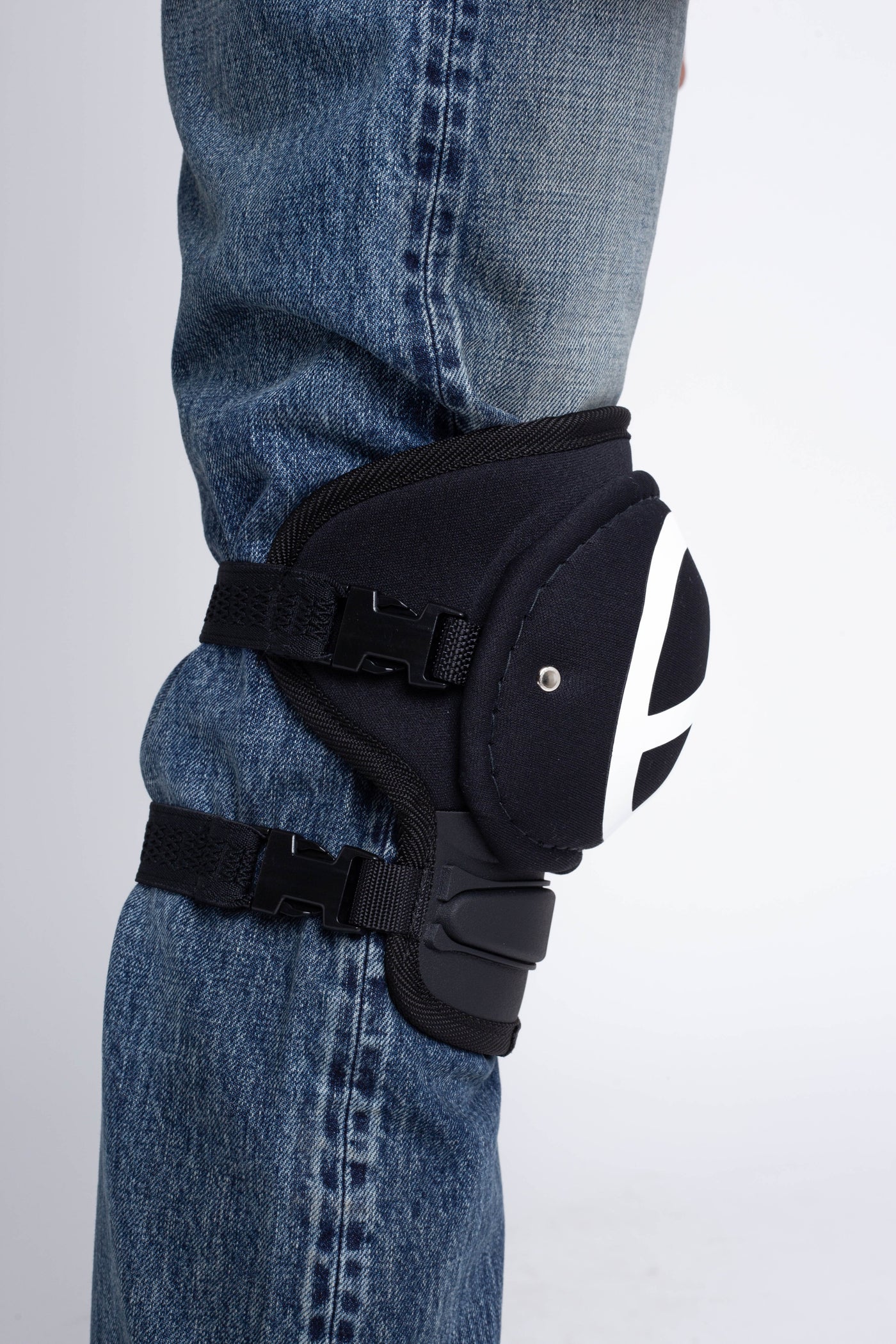 PEACE Knee Pad